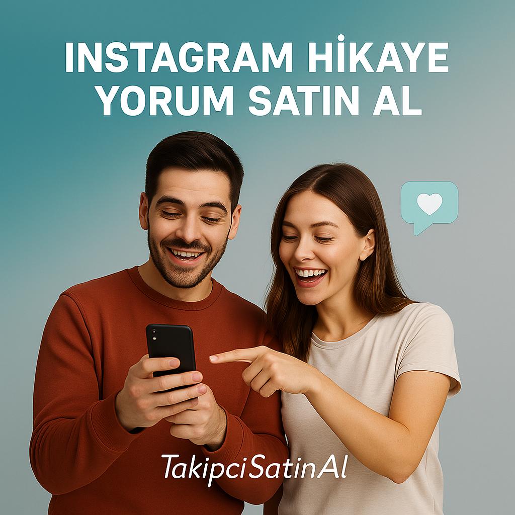 Mavi-gri arka plan önünde turuncu ve krem tişörtlü iki genç kullanıcı, birlikte bir akıllı telefona bakarak gülümsüyor. Kadın parmağıyla ekrana işaret ediyor. Üstte "Instagram Hikaye Yorum Satın Al" başlığı yer alıyor. Sağ üstte kalp ikonlu bir balon var. Alt kısımda TakipciSatinal logosu bulunuyor.